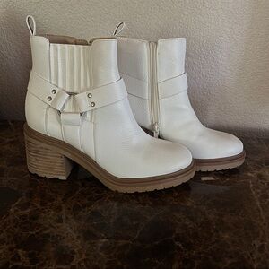 Sloane Bootie Faux Leather Ankle Boots NWOT Size 7 1/2